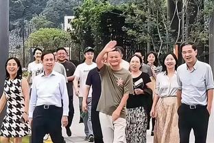 不想玩了是吧？上海被浙江打出20-0攻击波 王哲林空篮不进……