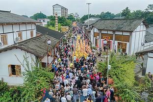 官方：哈维因红牌停赛两场，不会影响国家德比