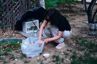 巴洛特利：巴斯托尼犯规是红牌动作，迪马尔科不该当对手的面庆祝